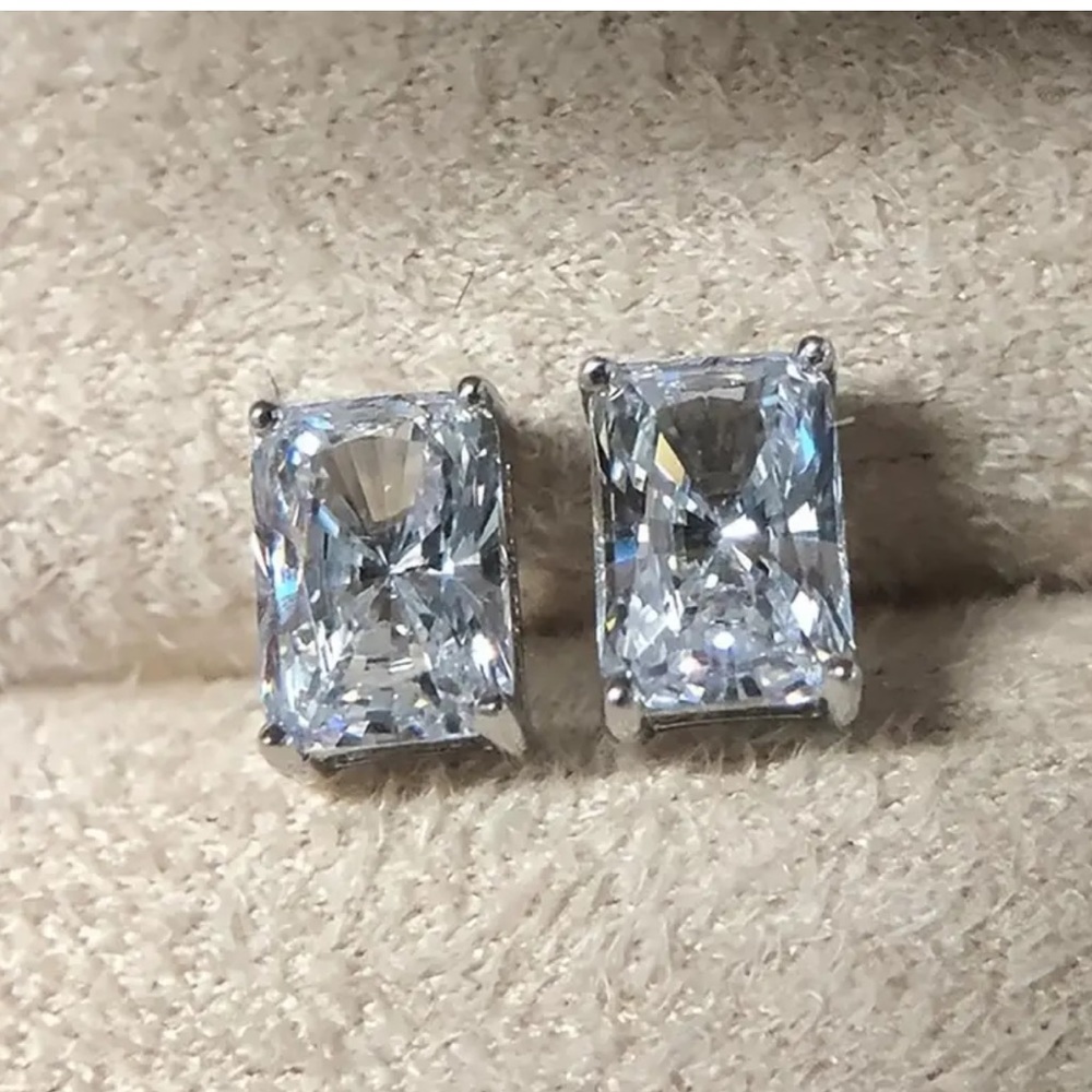 Elegant Silver/Zircon Earrings